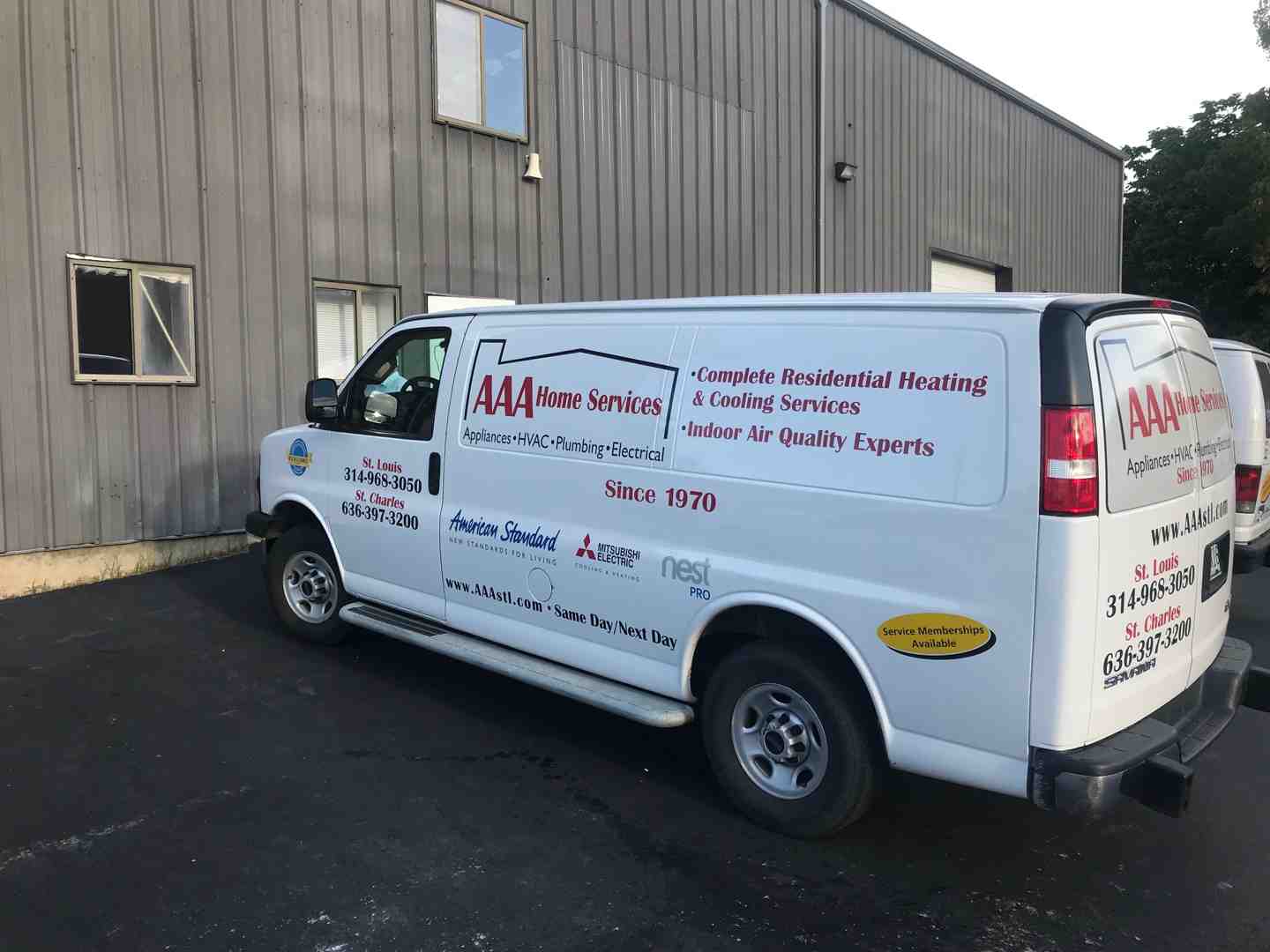 technician tightening electrical connections - ac unit fix technician tightening electrical connections - ac unit fix